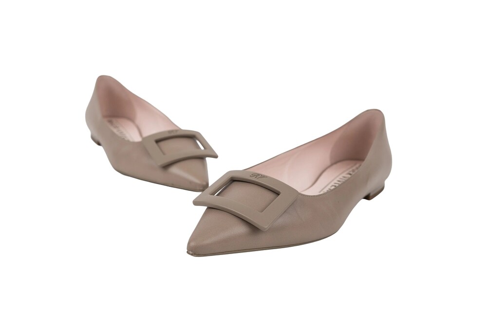 Roger Vivier Taupe Brown Gommettine Buckle Flats Smooth Leather Size 41